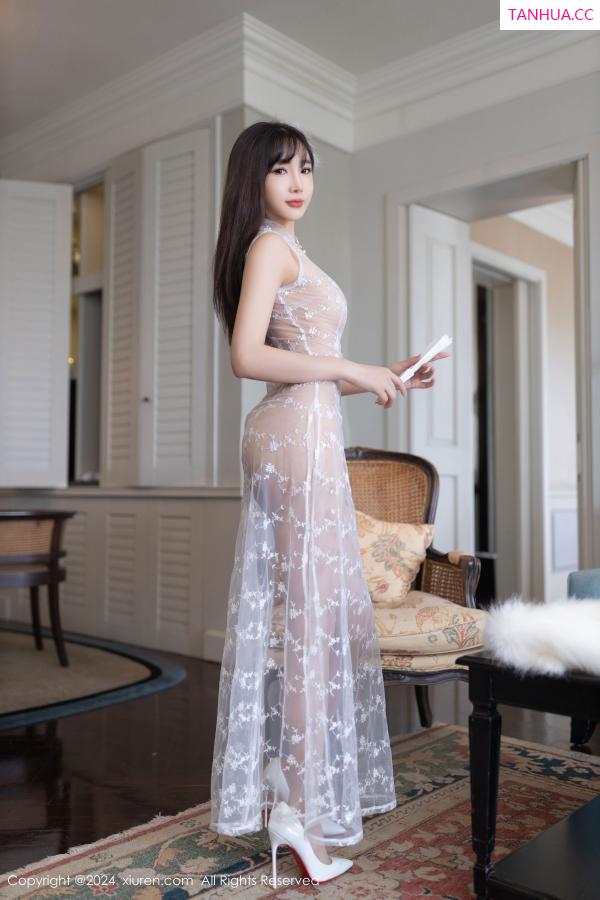 陆萱萱  [XiuRen]高清写真图 2024.07.18 No.8880 陆萱萱 性感美腿第14张图片